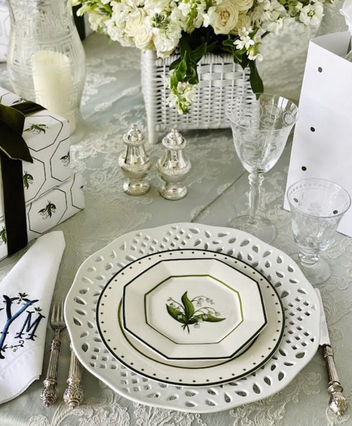 LILY OF THE VALLEY GREEN AND WHITE SALAD PLATE