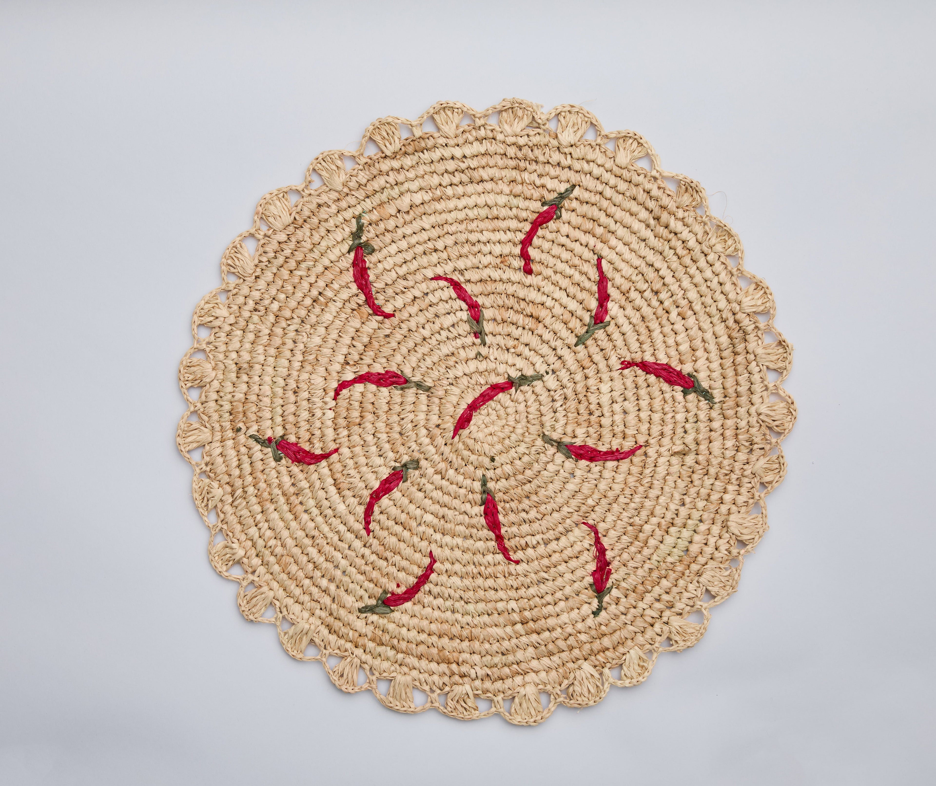 Scattered Chili Handwoven Raffia Round Placemat – Artisan Table Décor