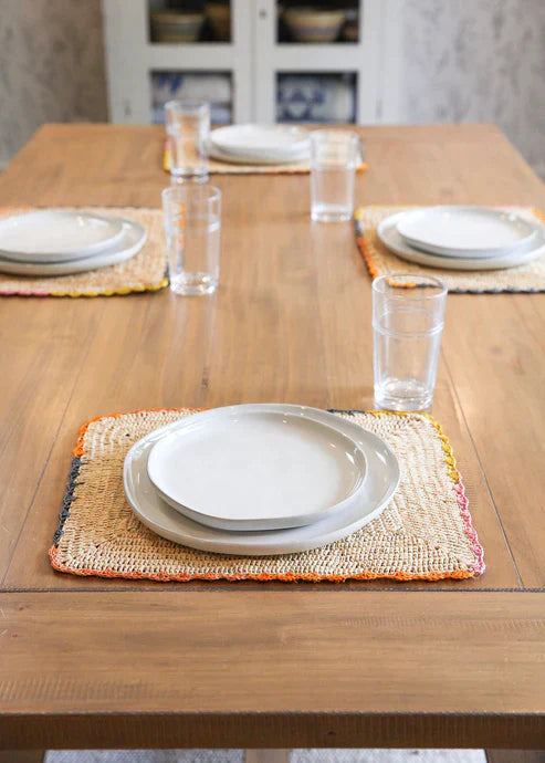 Aura raffia tabletop, colorful edge placemat