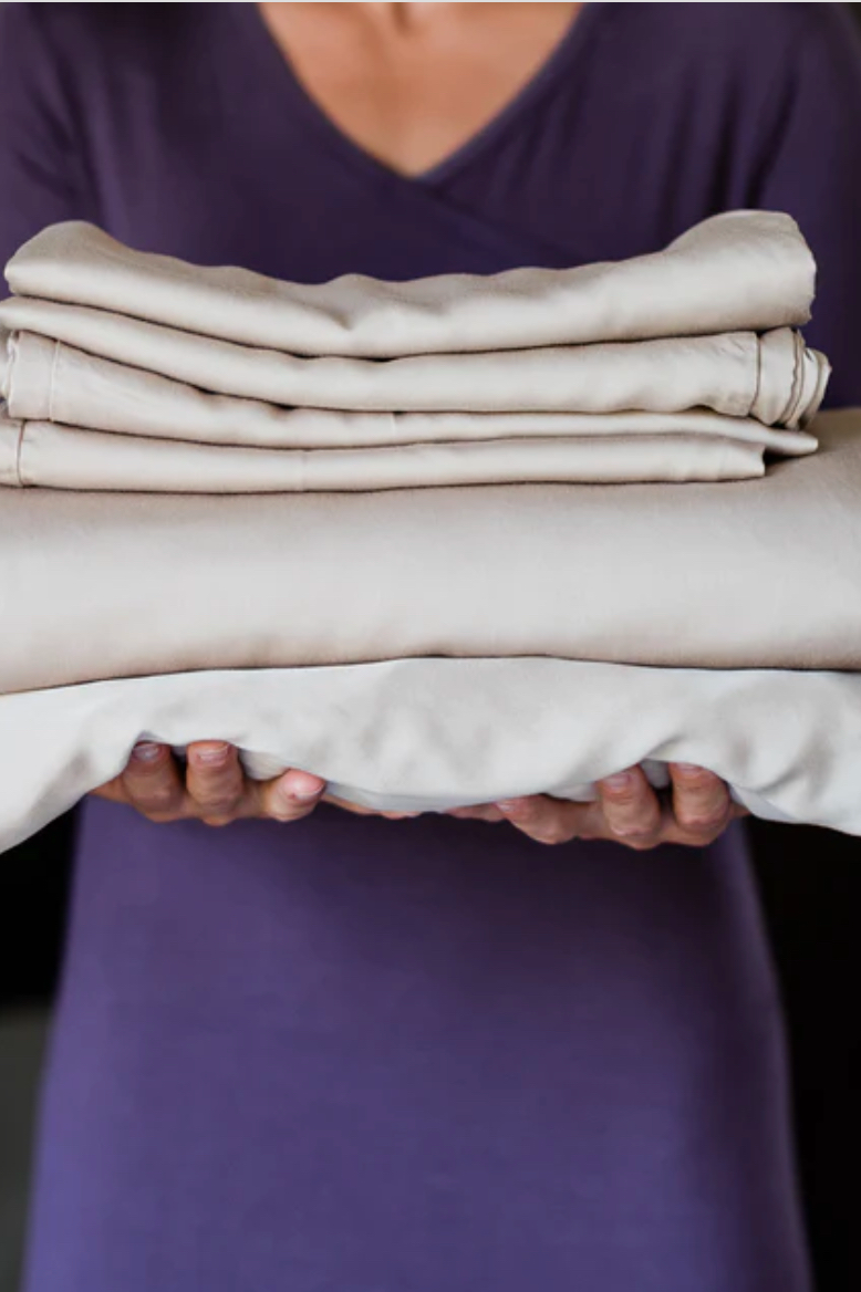 Luxe Bamboo Dreams Sateen Collection  King / Cal King  SHEET SET