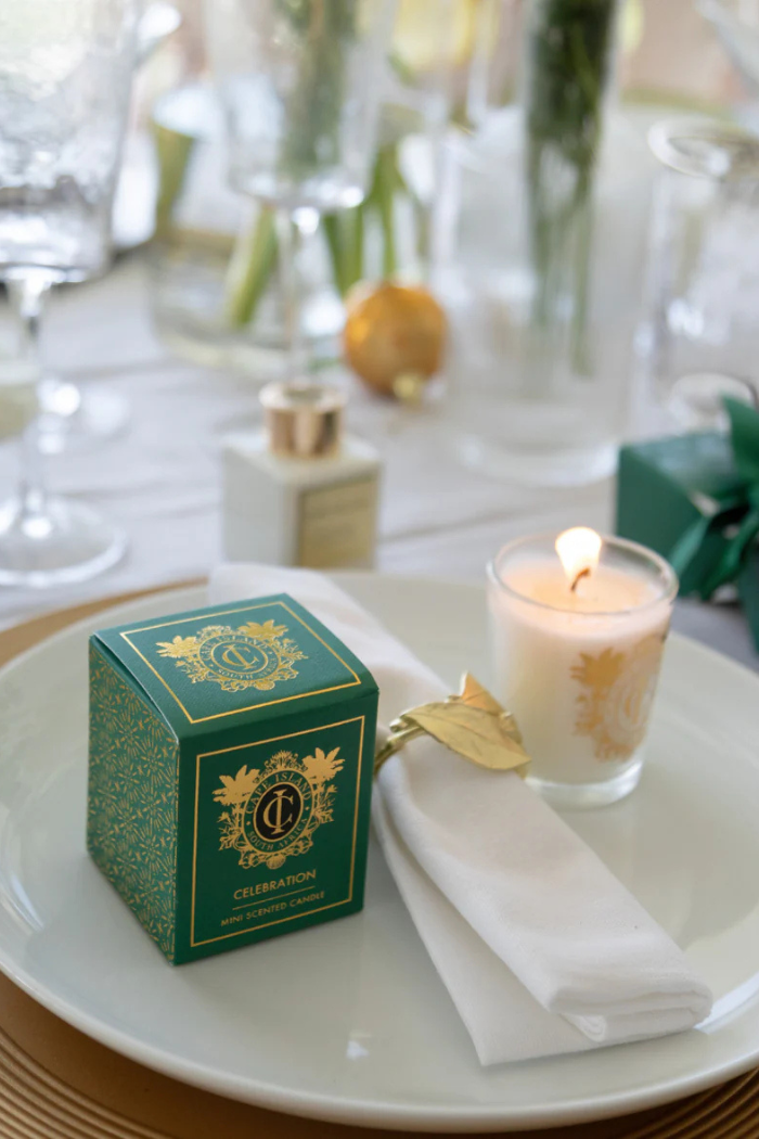 Celebration Christmas Cracker Gift With Mini Candle In Garland-Green