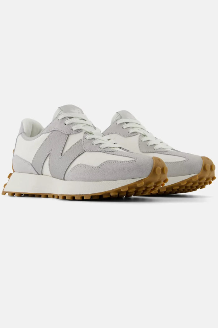 New Balance Women's 327