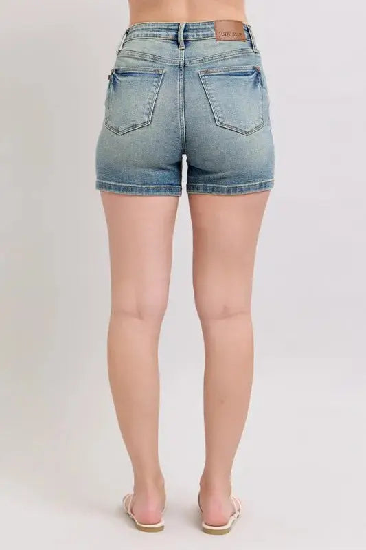 Judy Blue Jeans - Full Size V-Front Vintage Wash Shorts