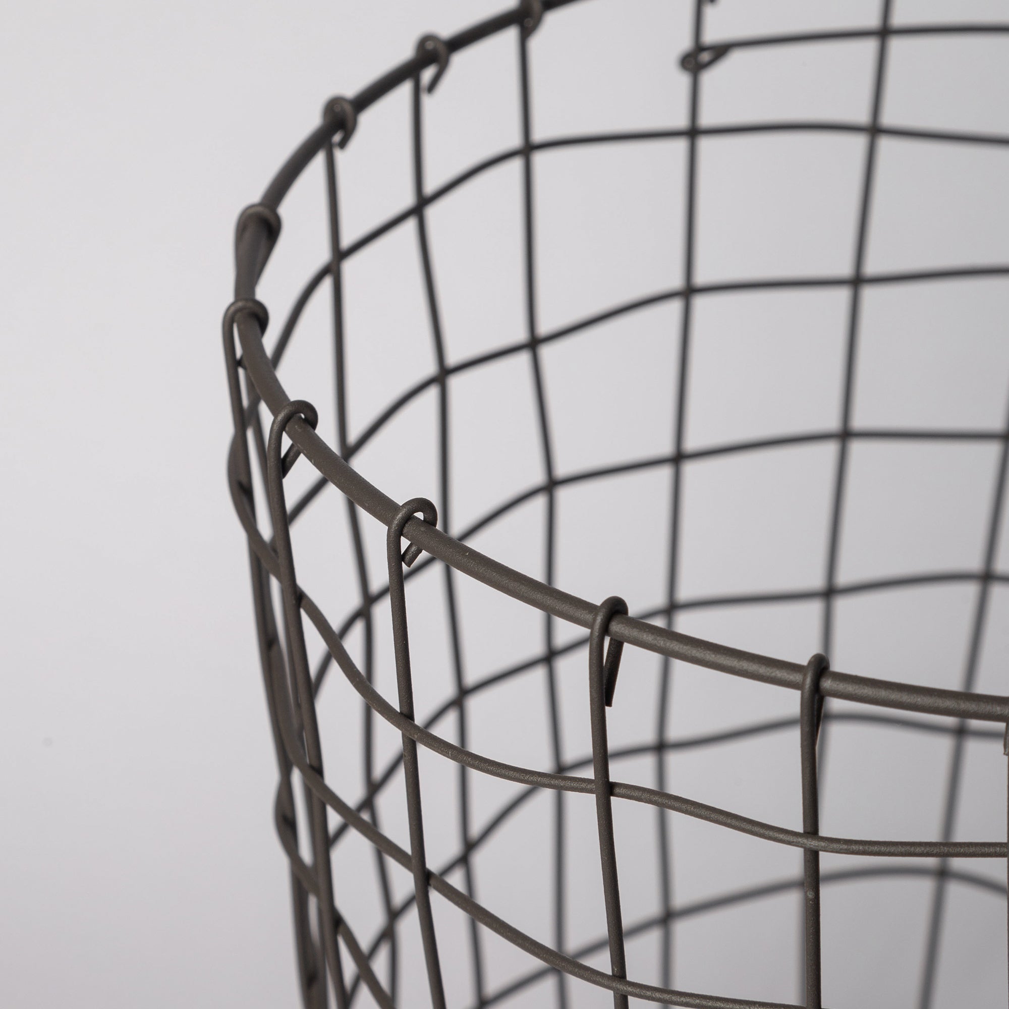 308 - Round Iron Basket