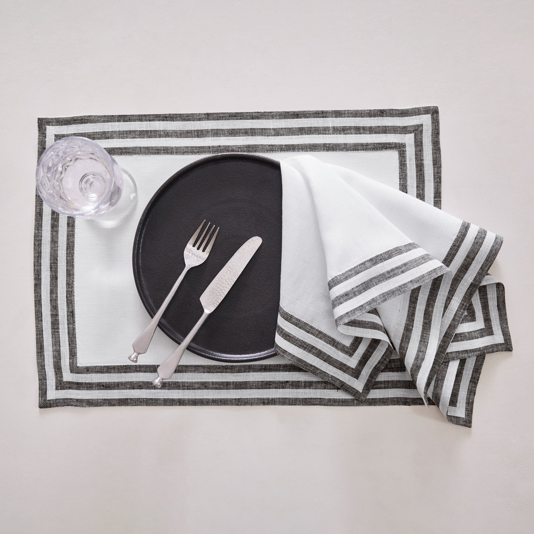 Mila Napkins, Set of 4
