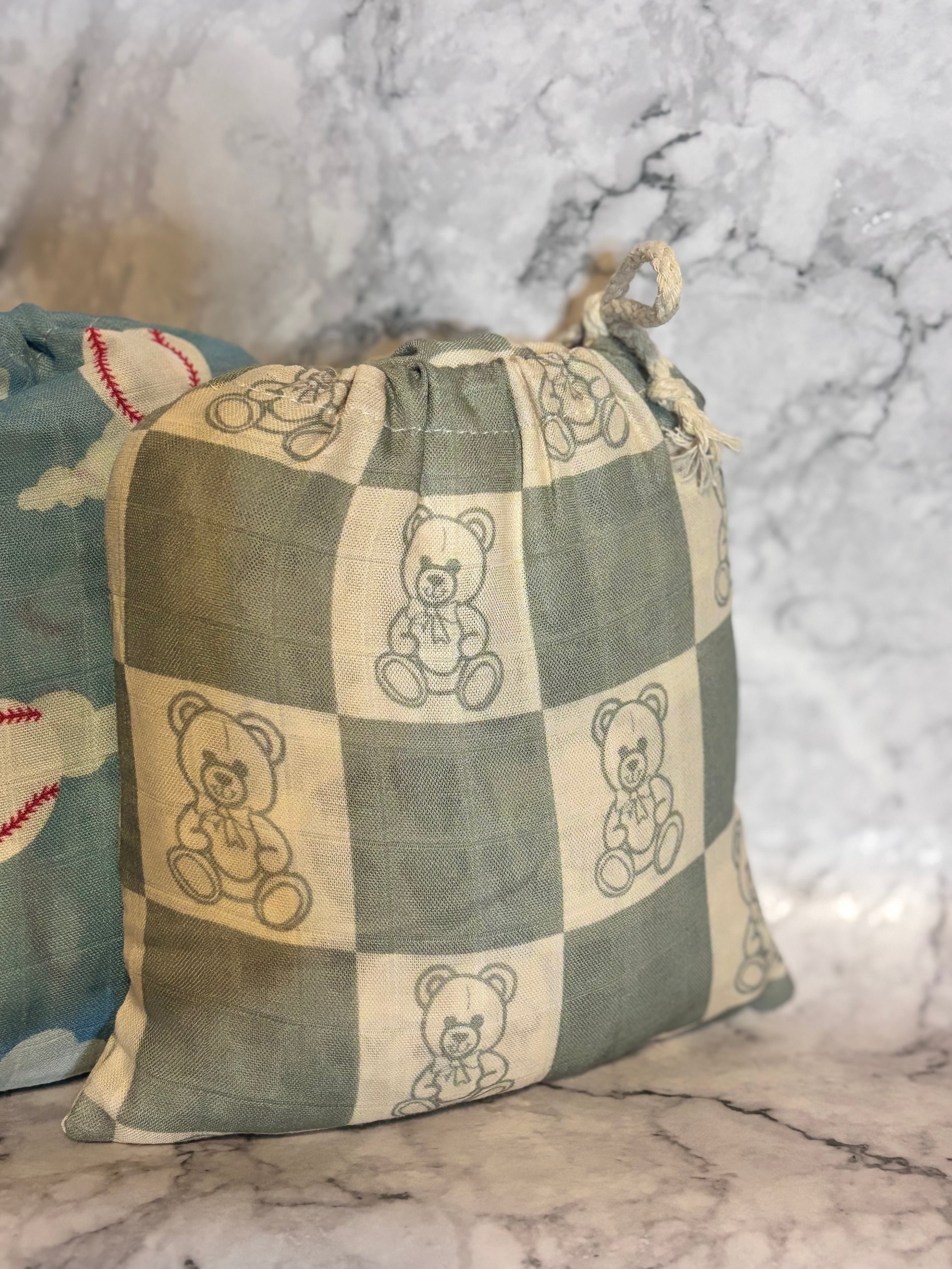 Organic Bamboo Blend Crib Sheet in Checkered Bears