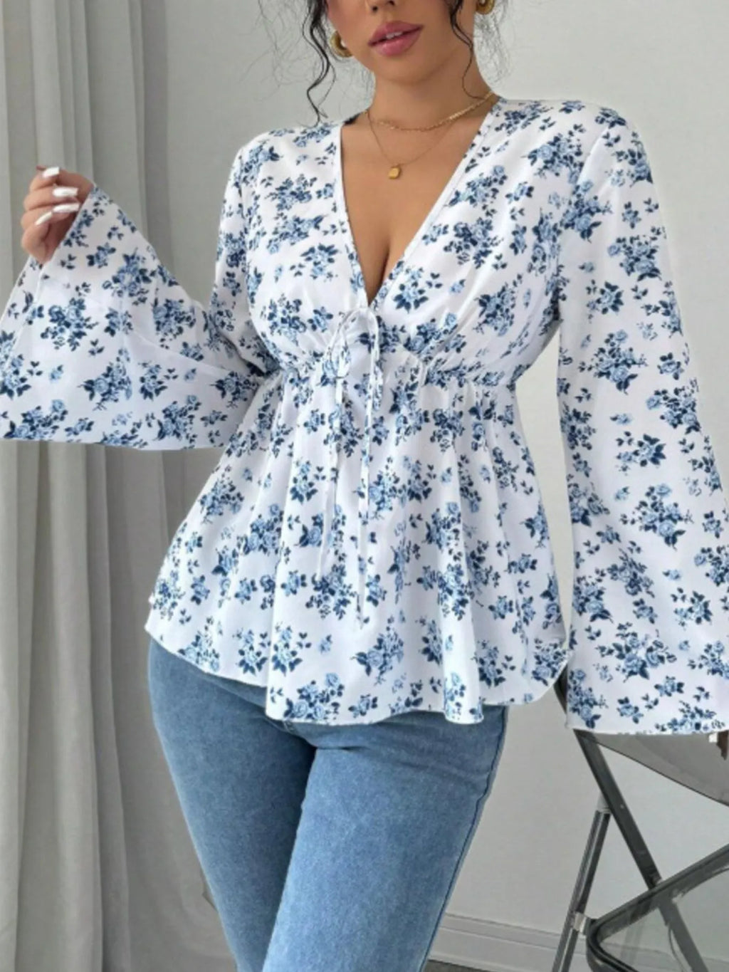 Floral Print V Neck Long Sleeve Buttoned Peplum Blouse