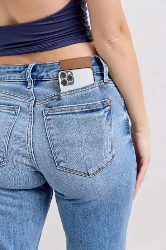 Judy Blue Plus Size Slim Jeans Mid Rise Vintage Wash with Cell Phone Pocket Women's Jeans