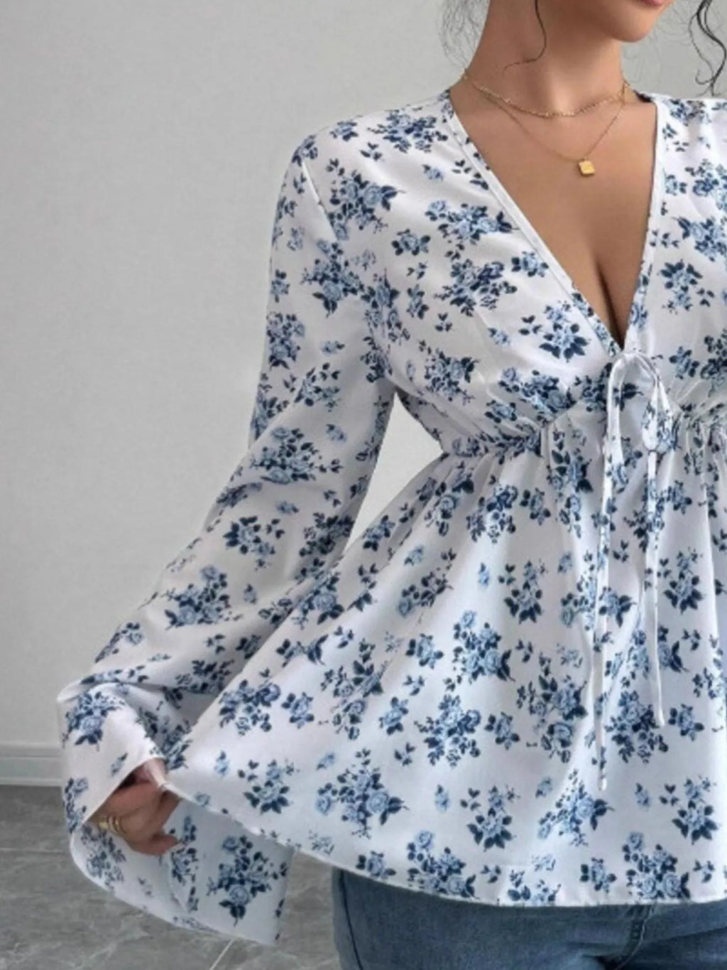 Floral Print V Neck Long Sleeve Buttoned Peplum Blouse