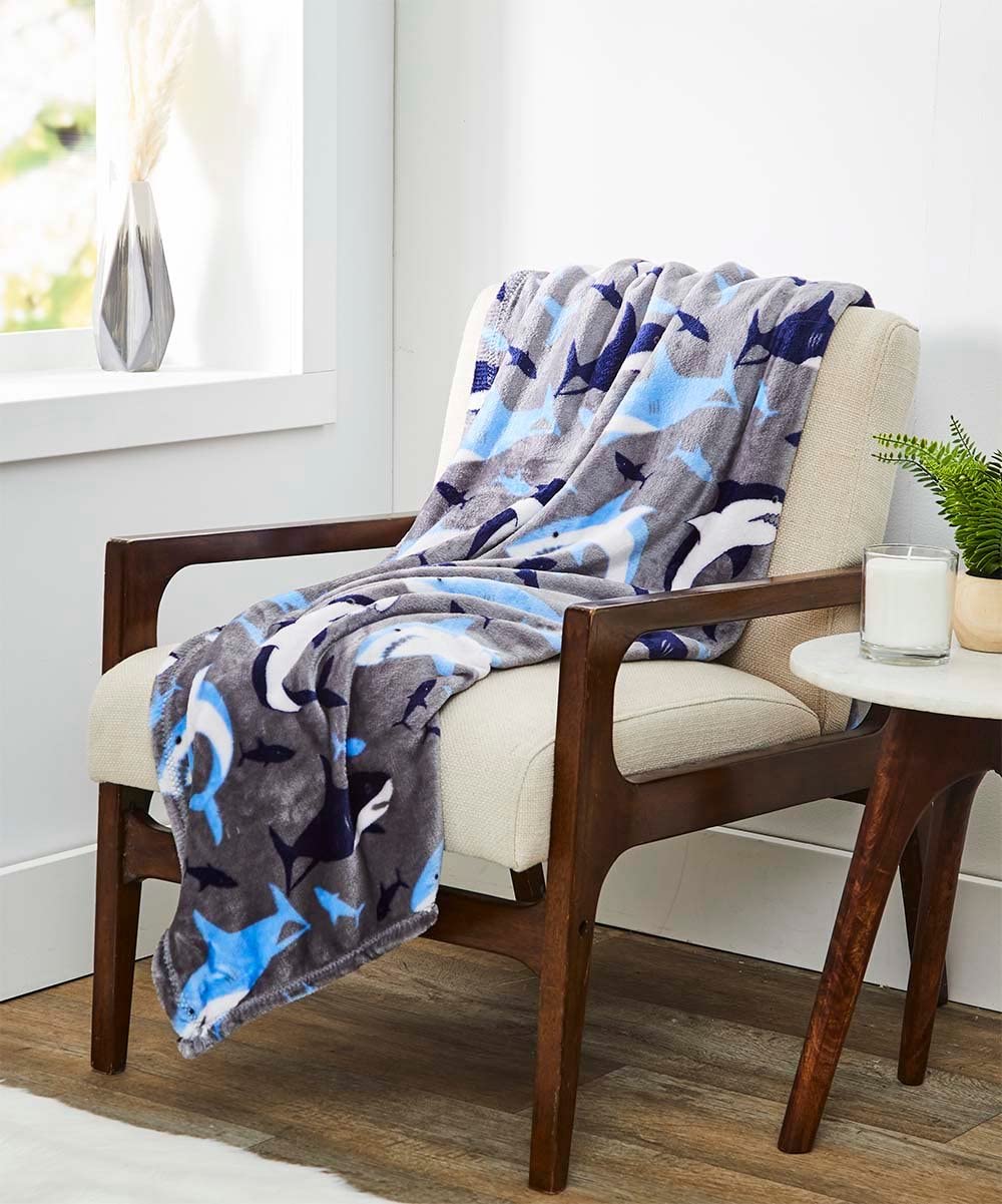 Decor&More American Pride Collection Microplush Throw Blanket (50" x 60")