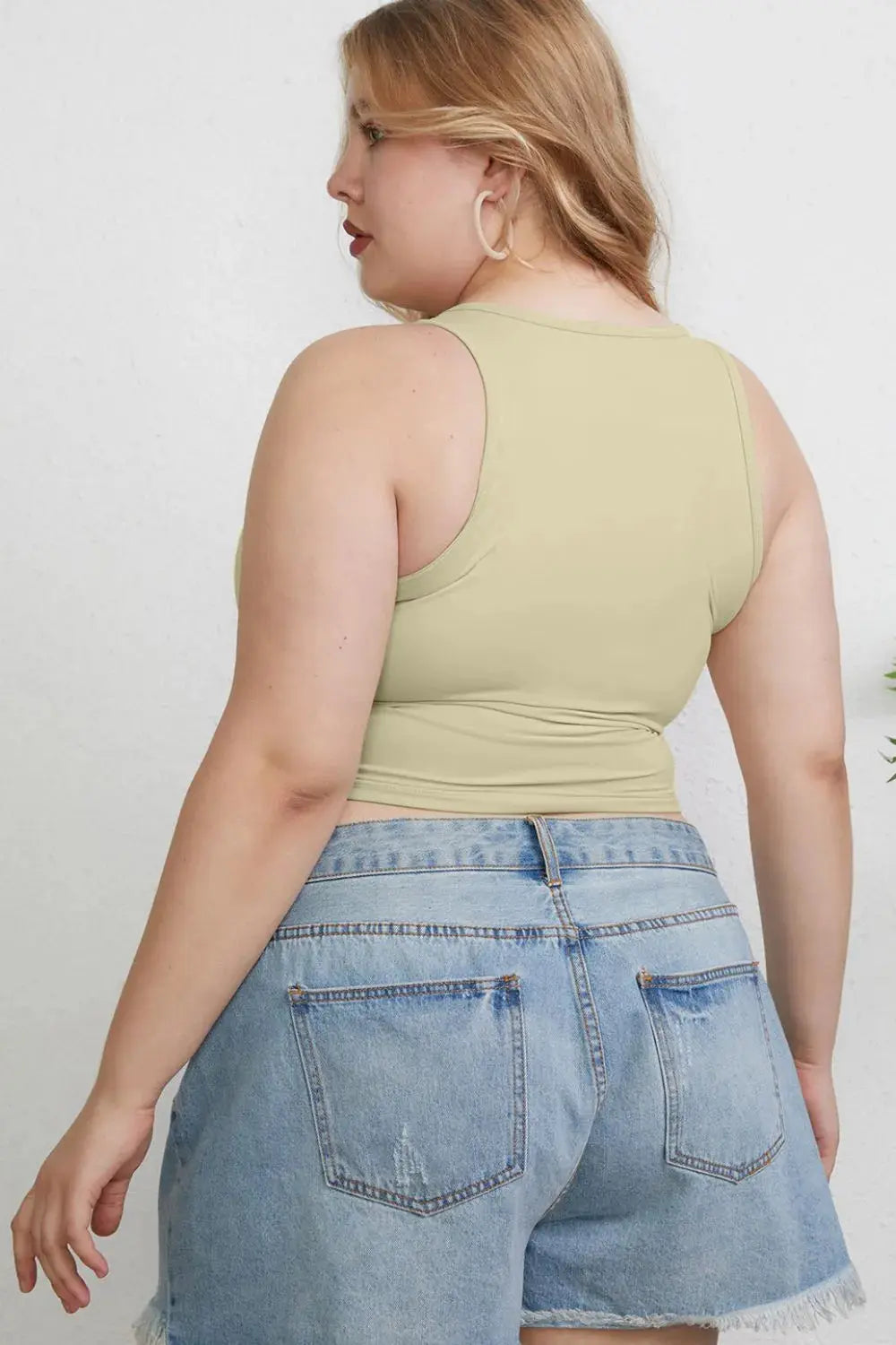 Basic Bae Full Size Round Neck Slim Fit Stretch Tank Top