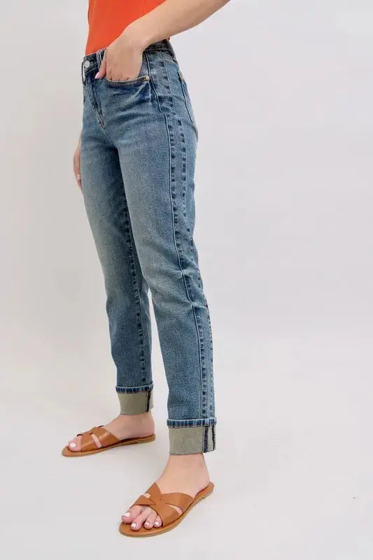 Full Size/Plus Size Mid Rise Vintage Wash Boyfriend Judy Blue Jeans