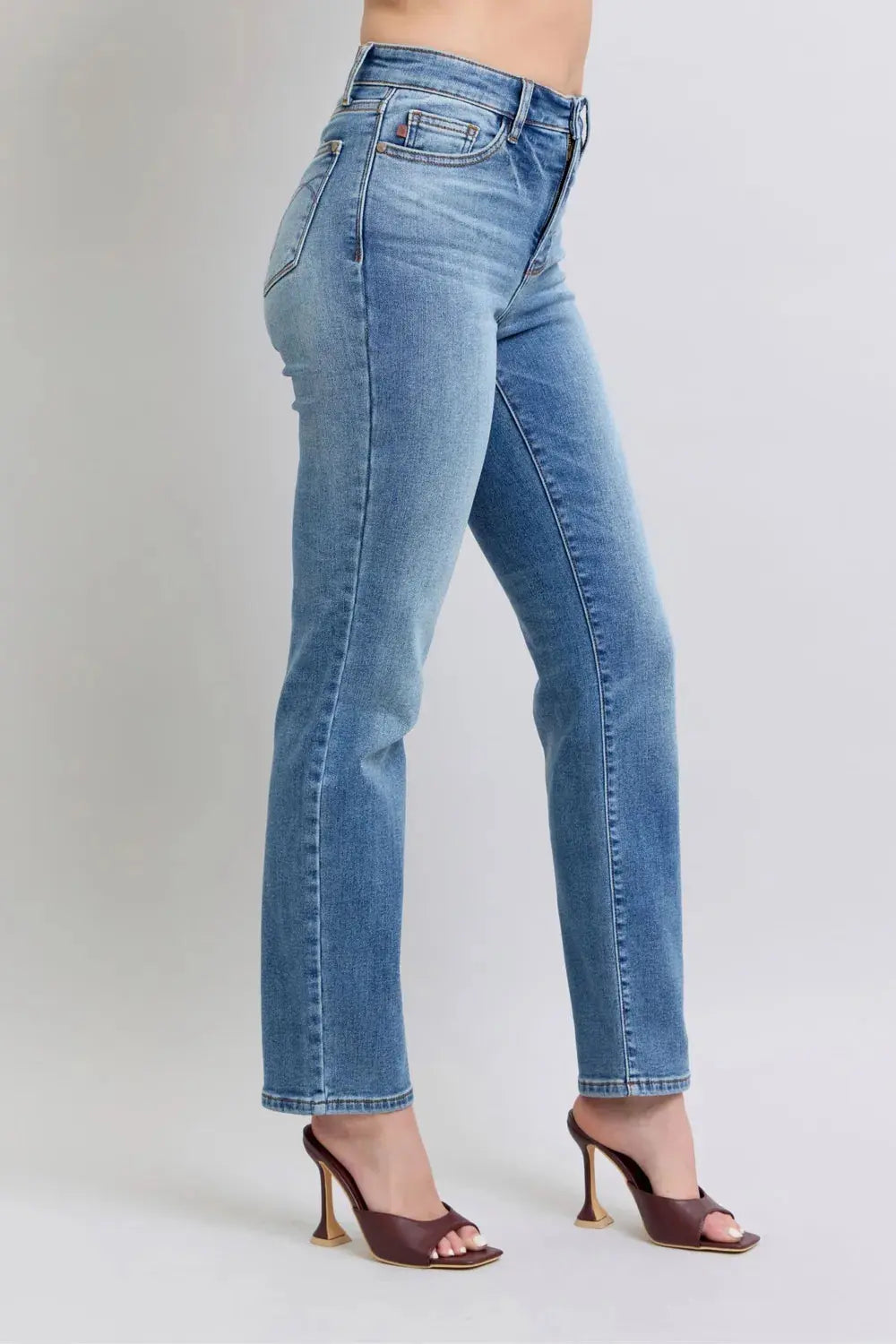 Full/Plus Size Run Vintage Wash Thermal Straight Judy Blue Jeans