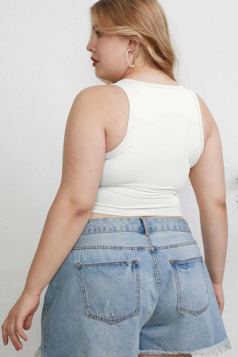 Basic Bae Full Size Round Neck Slim Fit Stretch Tank Top