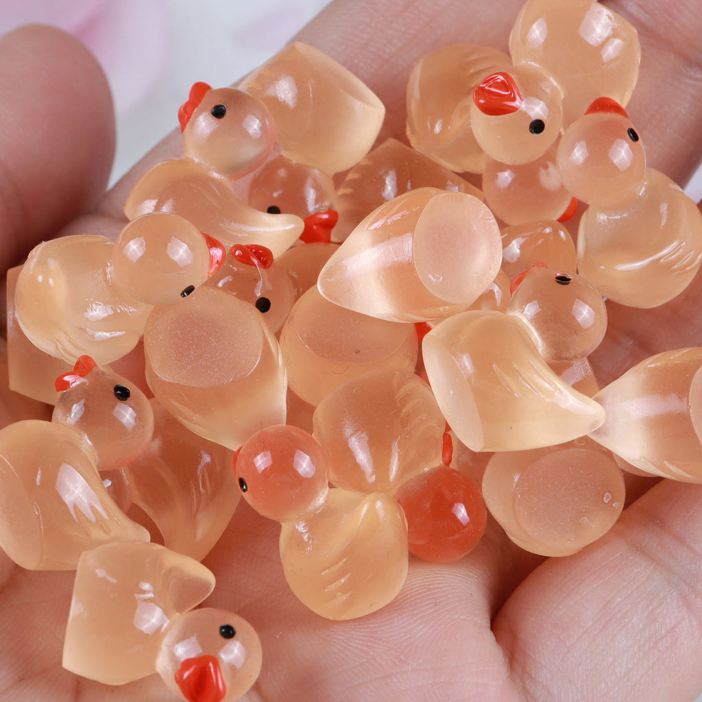 Resin luminous cartoon three-dimensional cute cartoon duck DIY car ornament keychain micro landscape hair clip decoration