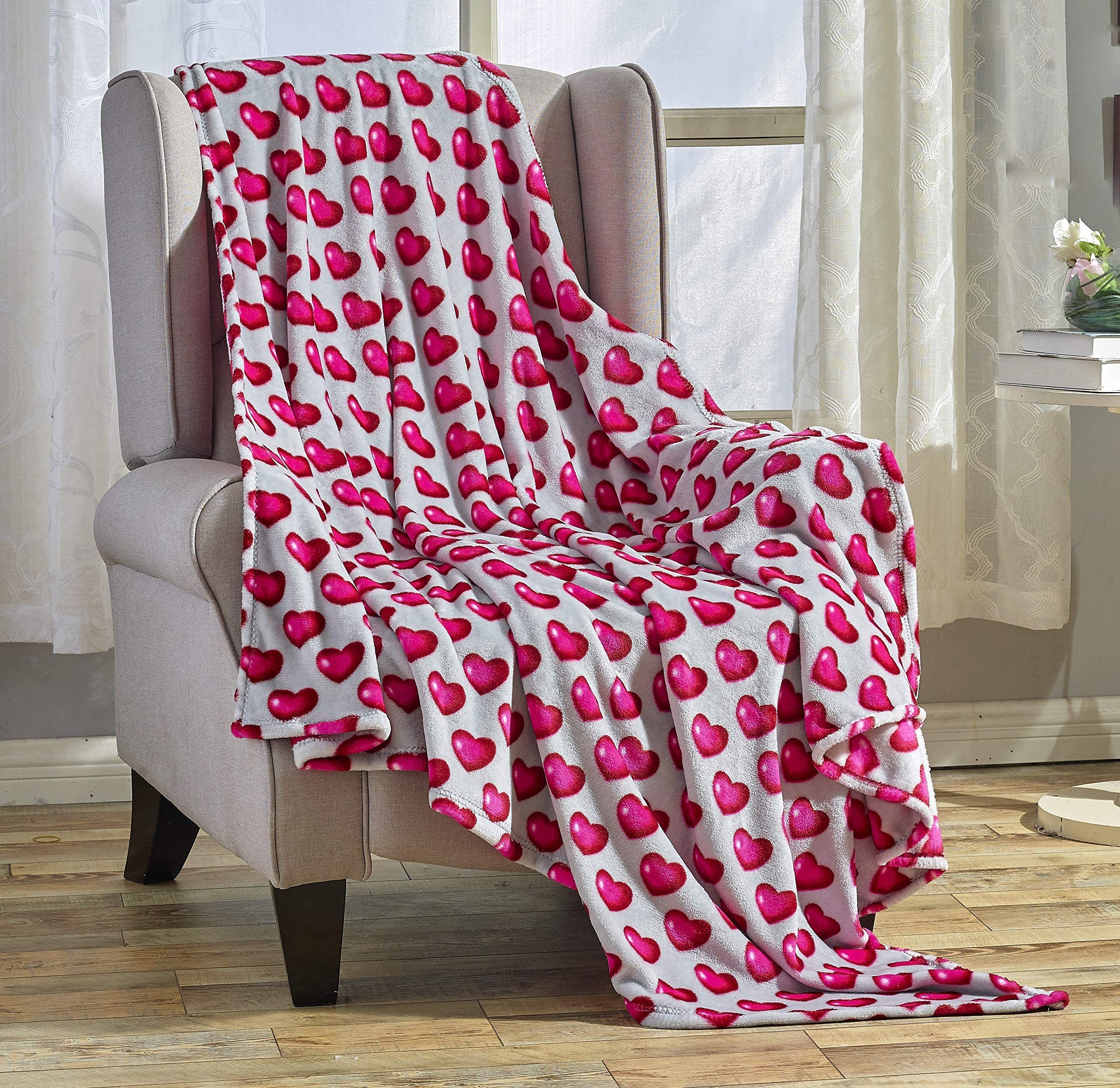 Decor&More Amor Eterno Be Mine Love Collection Valentine's Day Heart Ultra Plush Throw Blanket (50" x 60") -