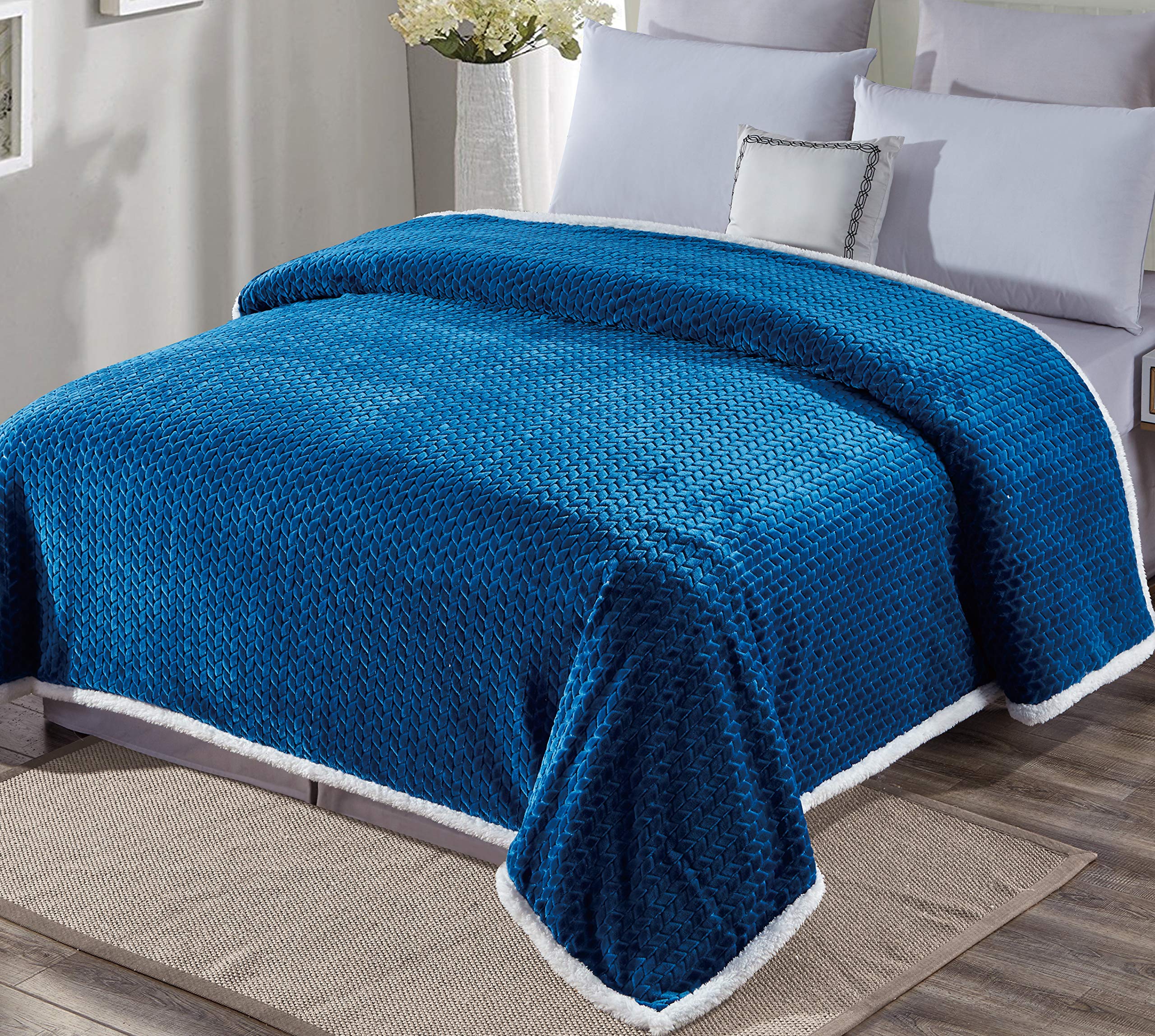 Decor&More Home Essentials Braided Sherpa Blanket