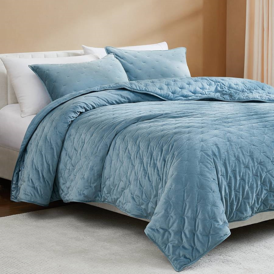 Full / Queen 3-Piece Blue Velvet Embroidered Lavishly Soft Quilt Set