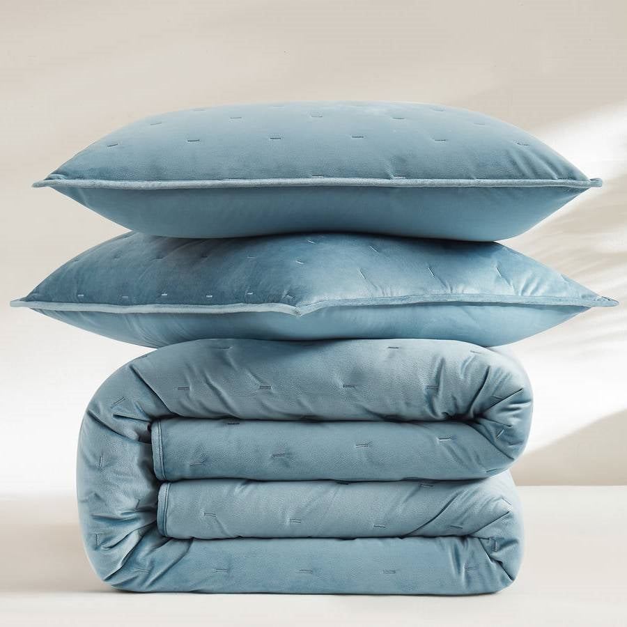 Full / Queen 3-Piece Blue Velvet Embroidered Lavishly Soft Quilt Set