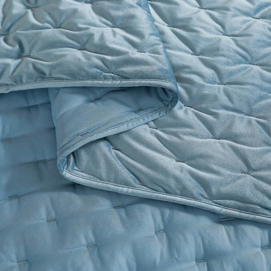 King/CAL King Size 3-Piece Blue Velvet Embroidered Super Soft Quilt Set
