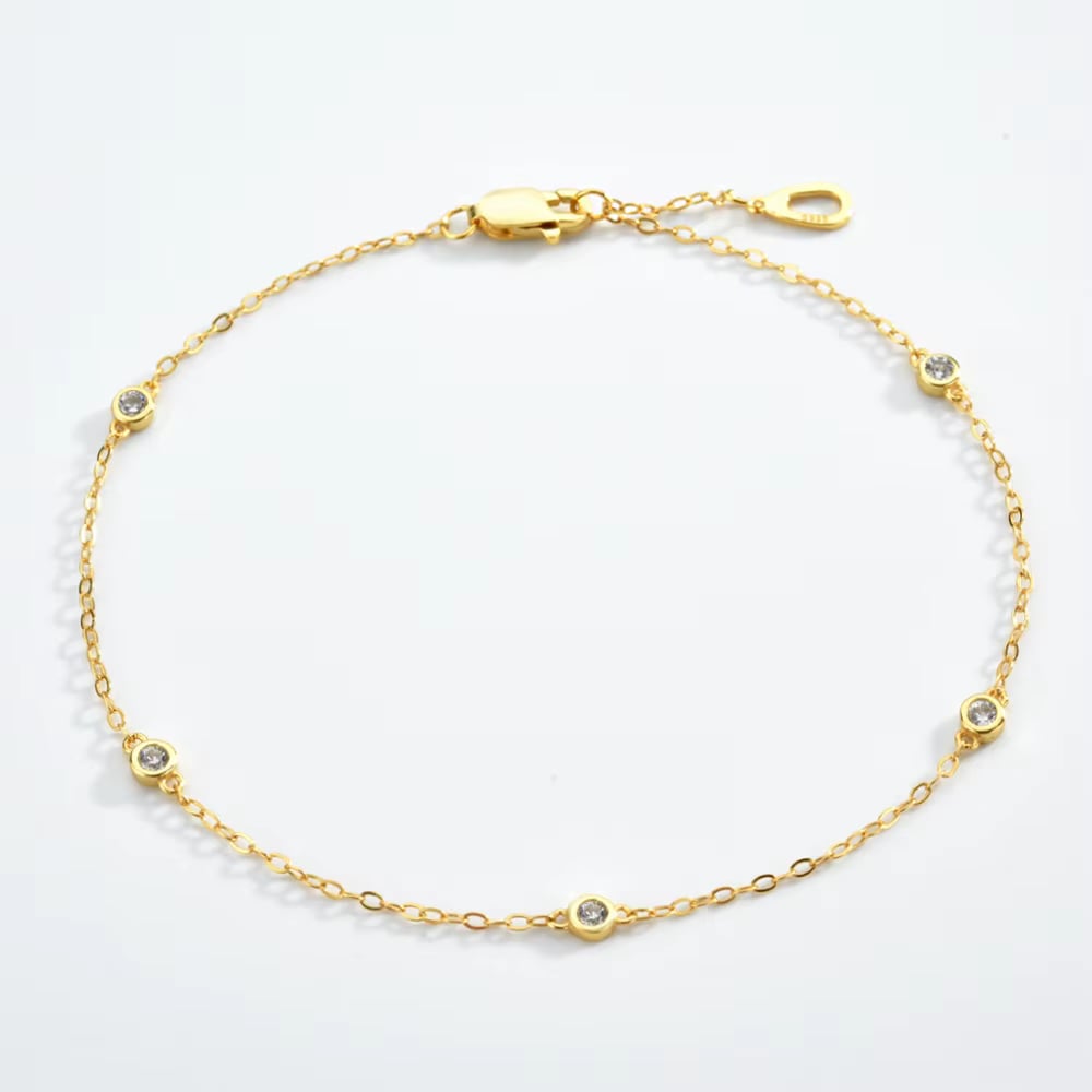 Cosmic Halo Bezel Classic Cubic Zirconia Bracelet