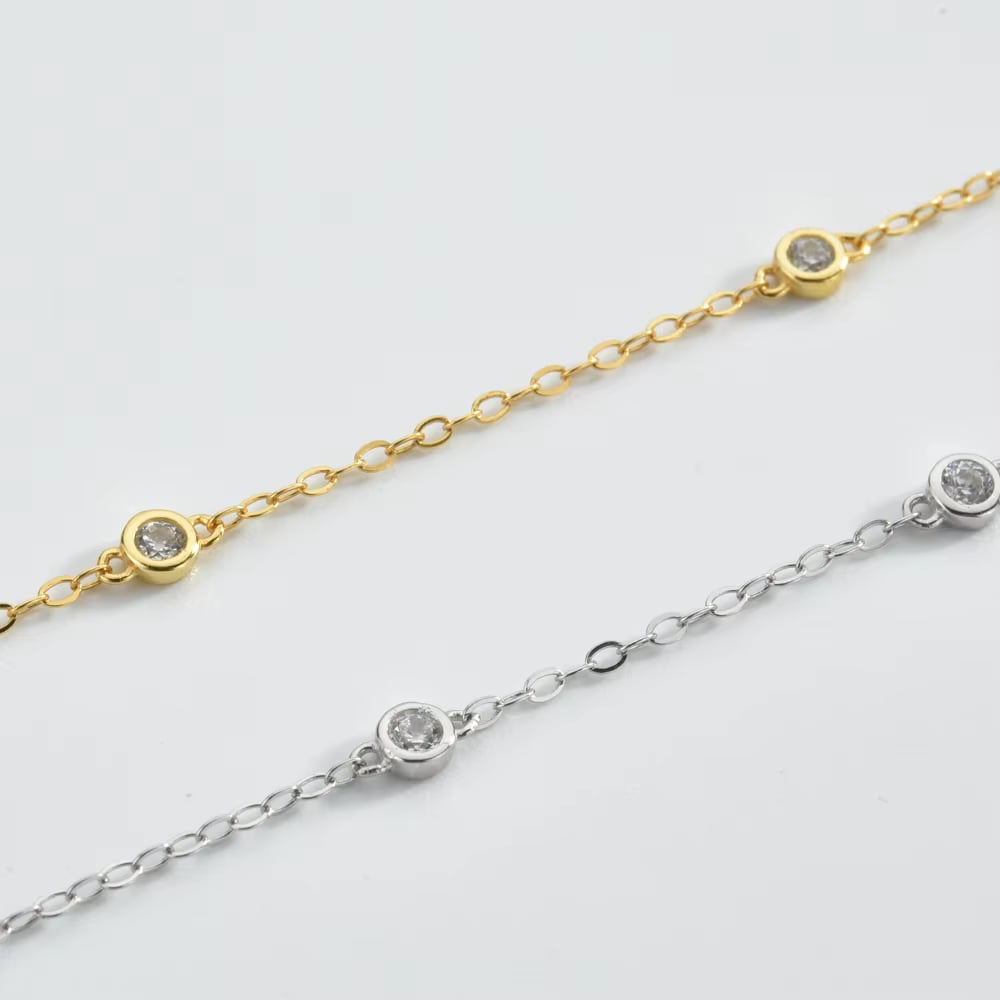 Cosmic Halo Bezel Classic Cubic Zirconia Bracelet