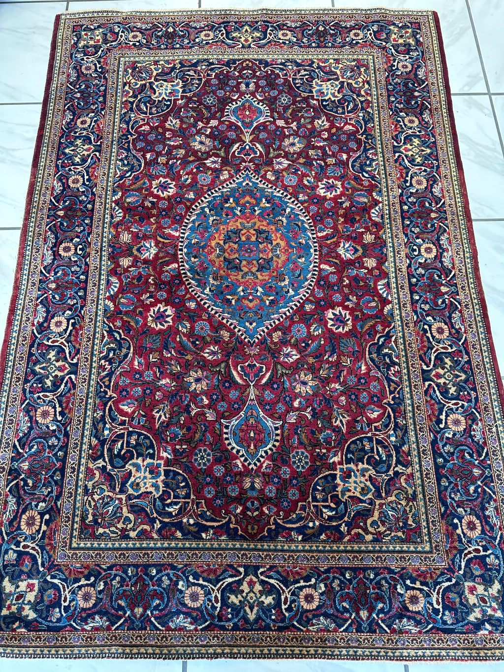 Antique Persian Kashan Debir Rug – 4’3” x 6’4” – Circa 1920s – Hand-Knotted Fine Wool