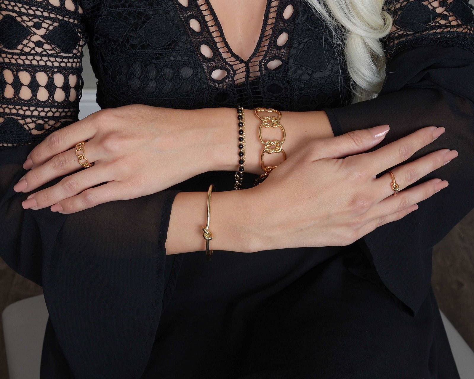 Drop Necklace with Five Cubic Zirconia Stone