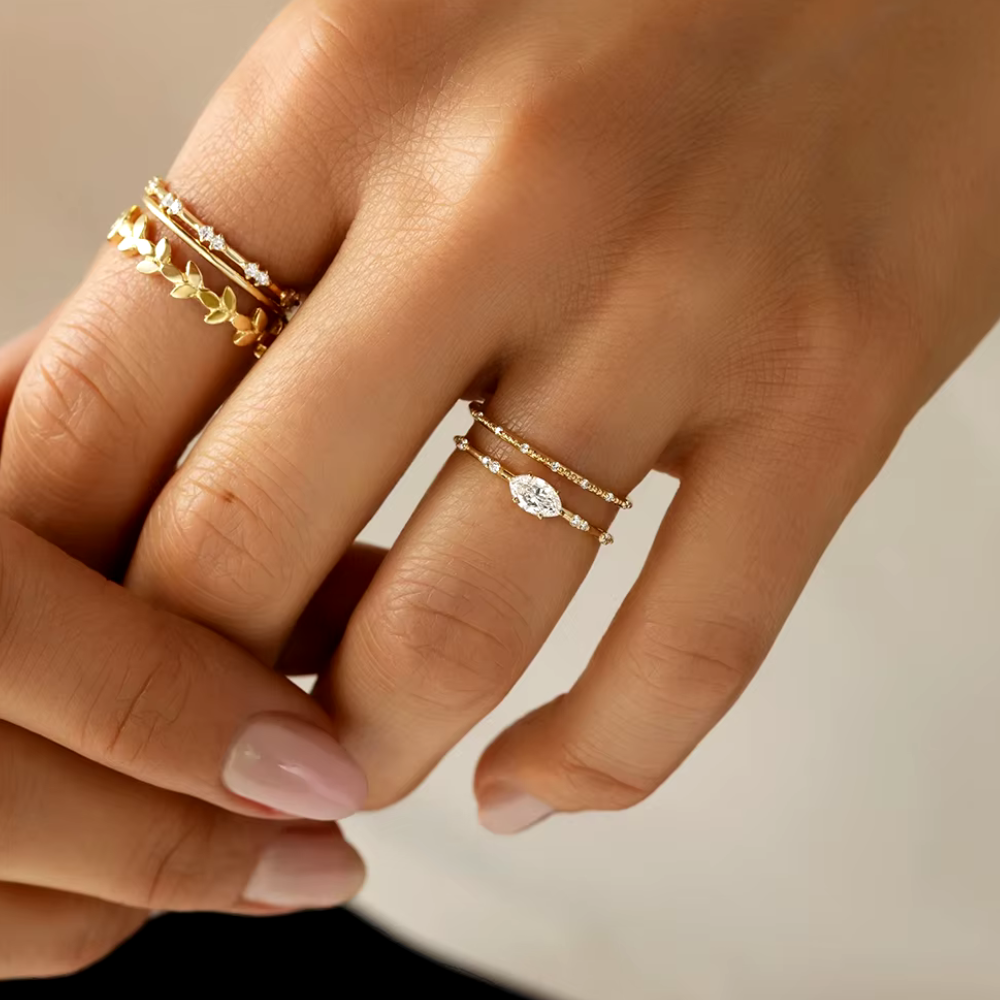 Vivid Elegant Marquise-Cut Cubic Zirconia Ring