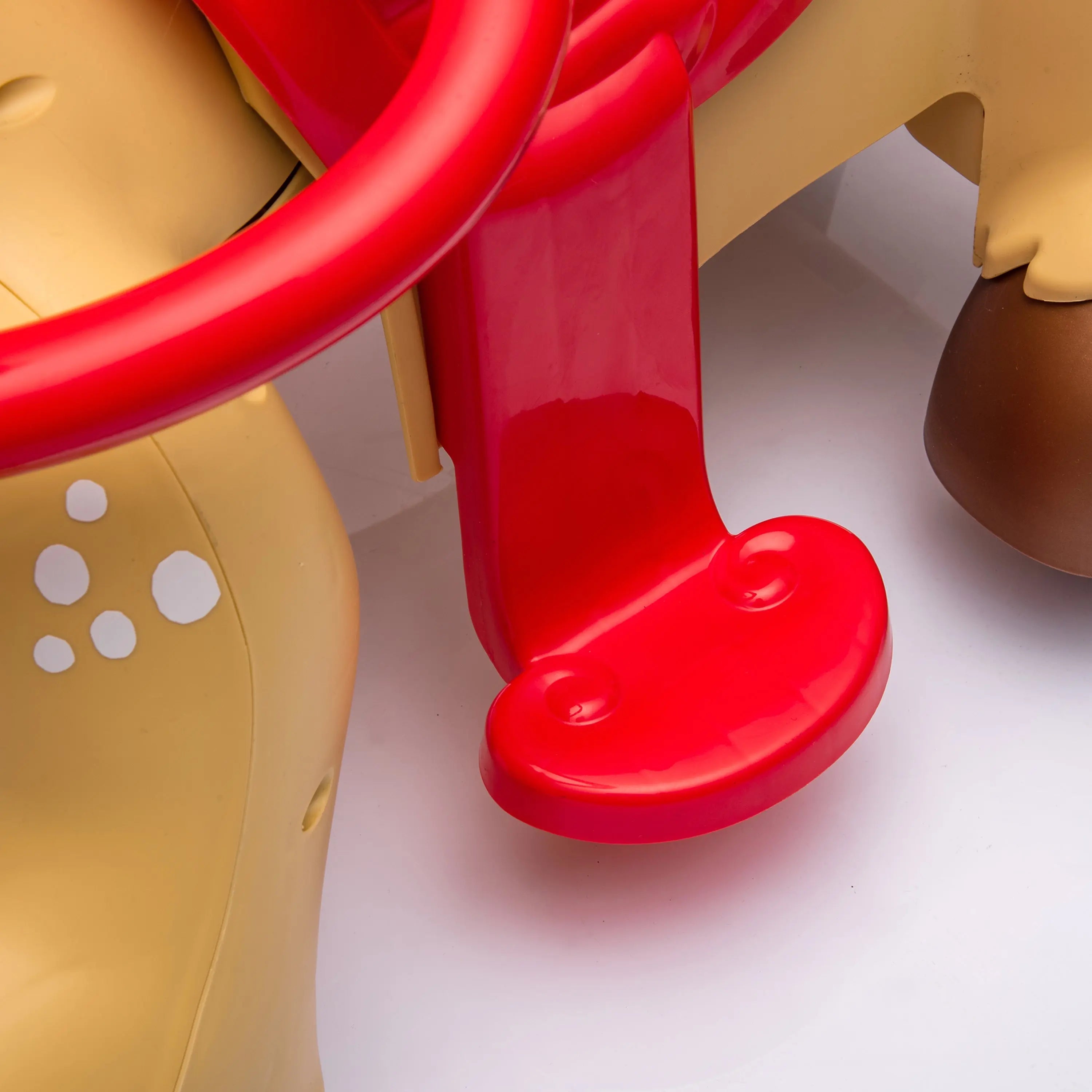 Freddo Horse 6V Ride-on