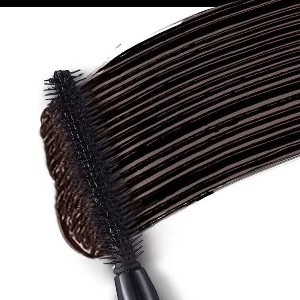 L'OREAL Voluminous Curved Brush Mascara