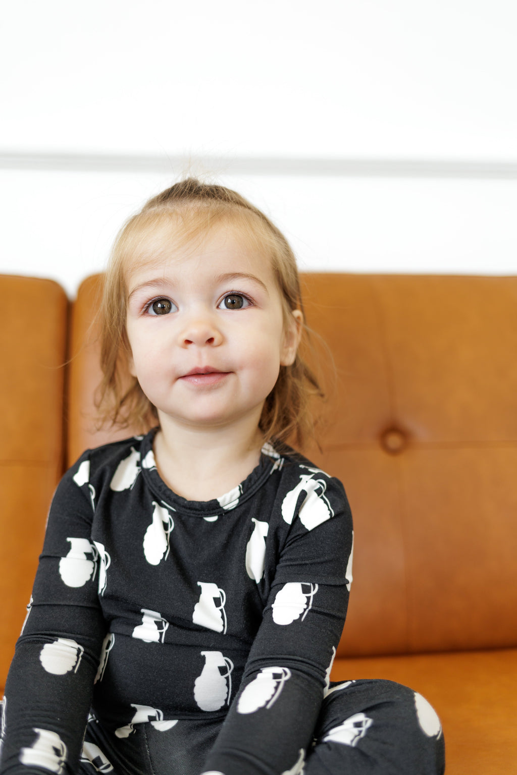 Color Blind Pineapple 2-Piece Set