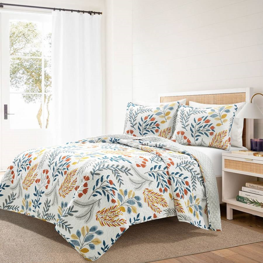 King/CAL King 3 Piece Botanical Floral Lightweight Quilt Set