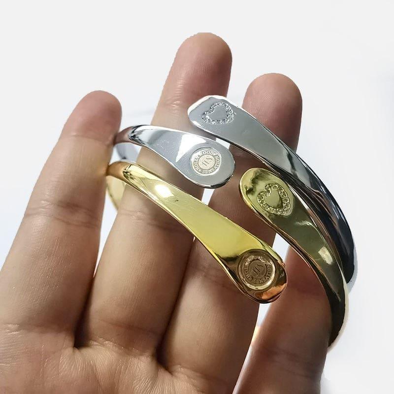 Engraved Mother Daughter Bracelets- Engraved Love Between Mother and Daughter Knows No Distance Bracelet