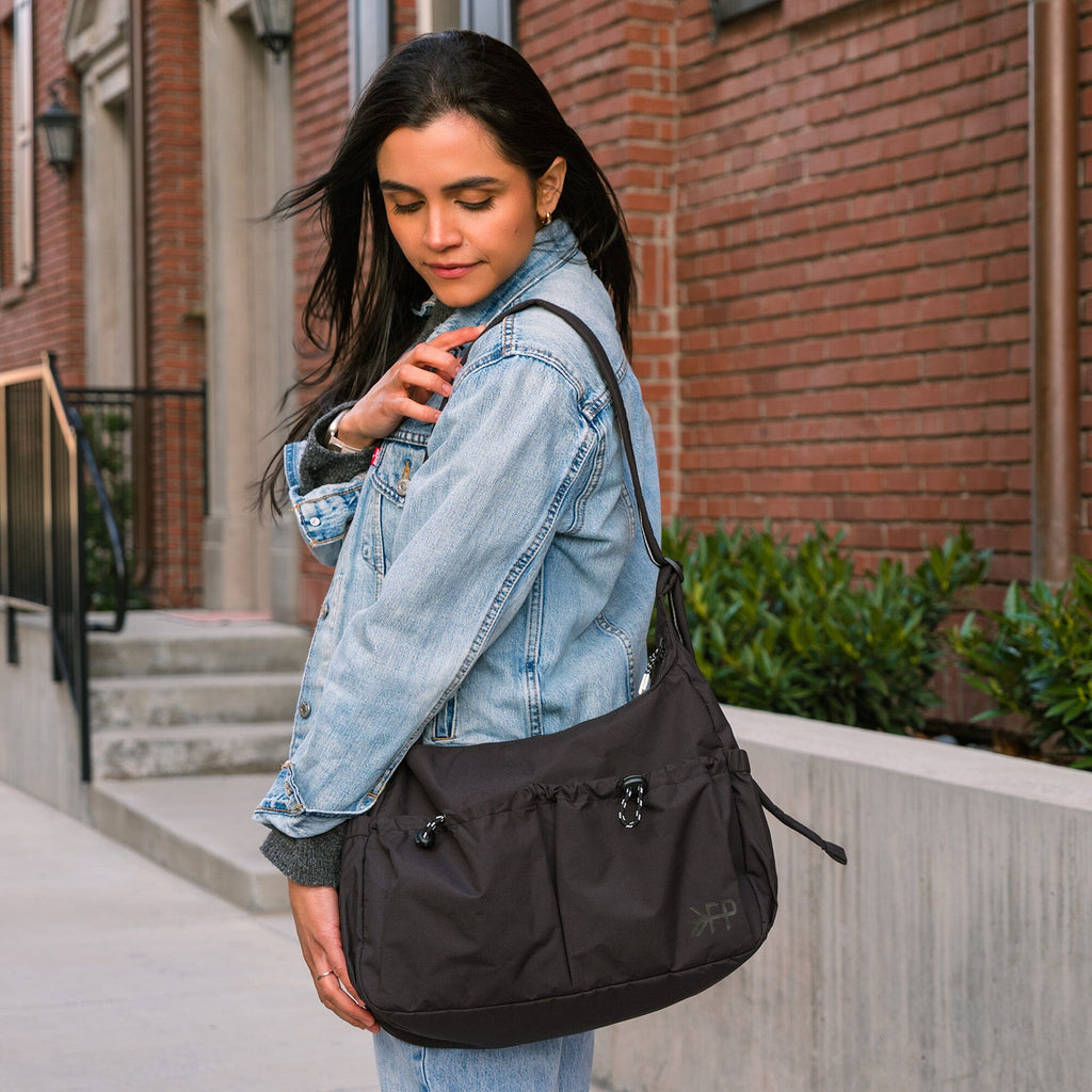 Jet Motion Carryall Tote