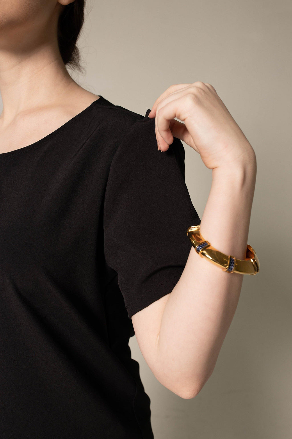 Elegance Round Neck Blouse in Black – Women’s Elegant Top