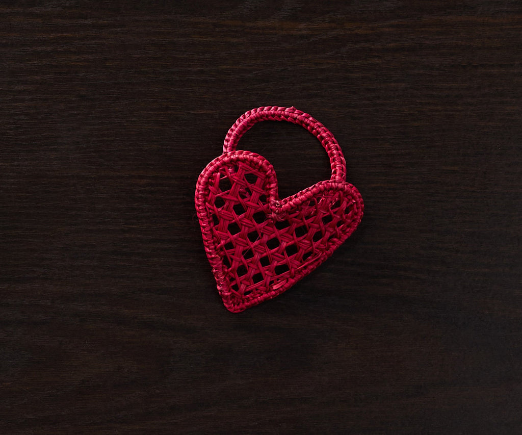 Handwoven Heart Napkin Rings – Set of Raffia Palm Napkin Holders – Coastal Boho Table Décor – Artisan Handmade Dining Accents