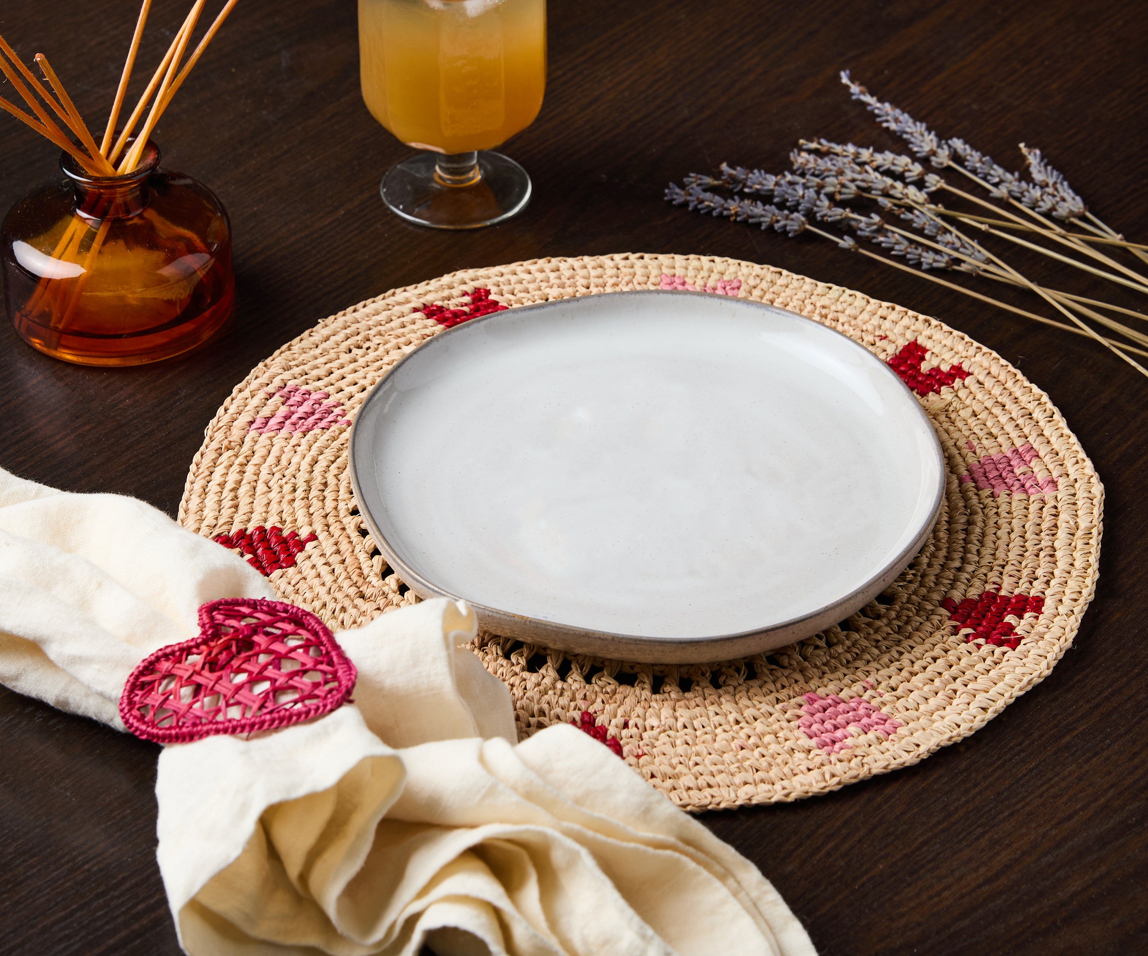 Handwoven Heart Napkin Rings – Set of Raffia Palm Napkin Holders – Coastal Boho Table Décor – Artisan Handmade Dining Accents