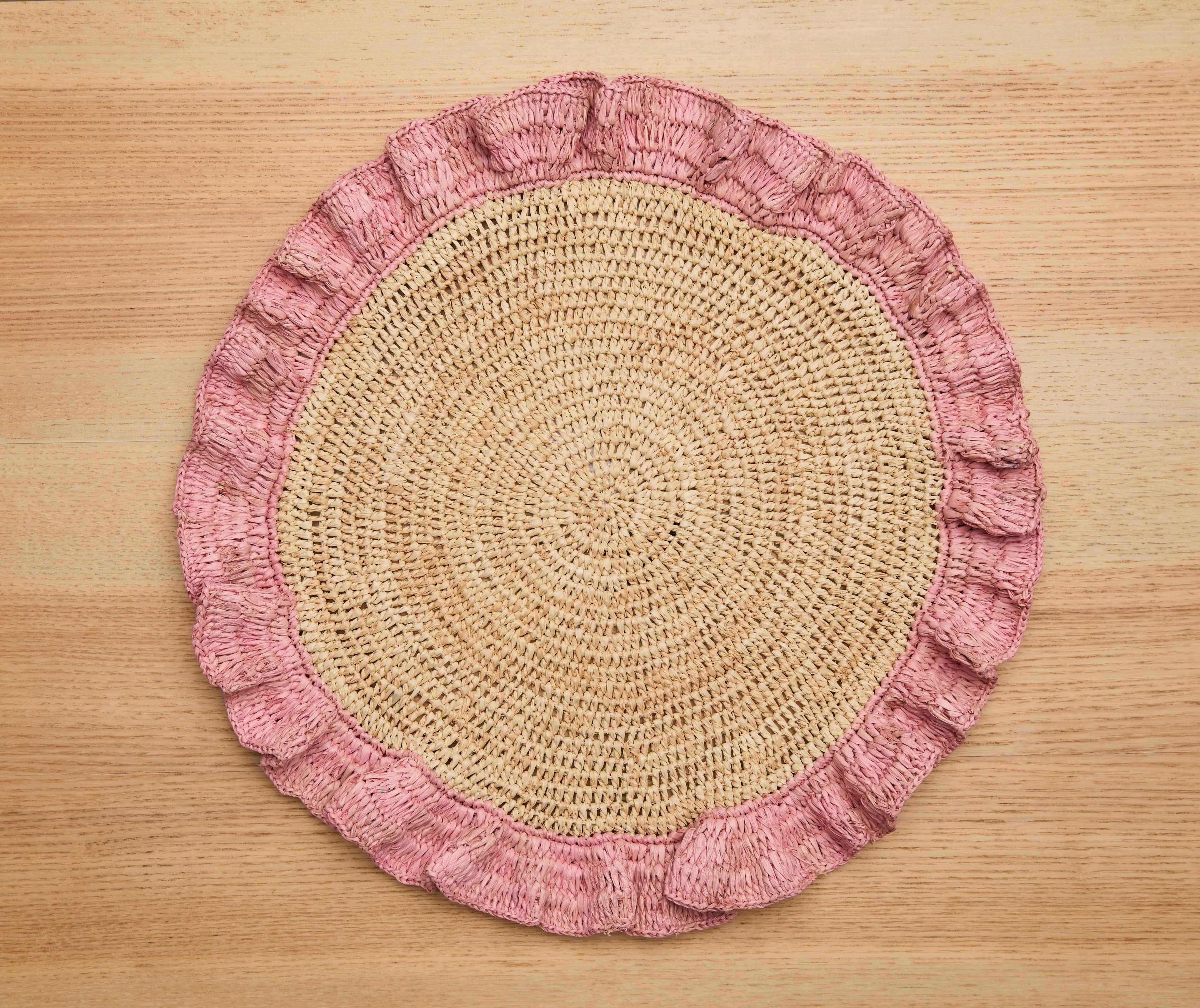 Handwoven Raffia Ruffle Placemat – Boho Chic Table Décor – Summer Table Accent