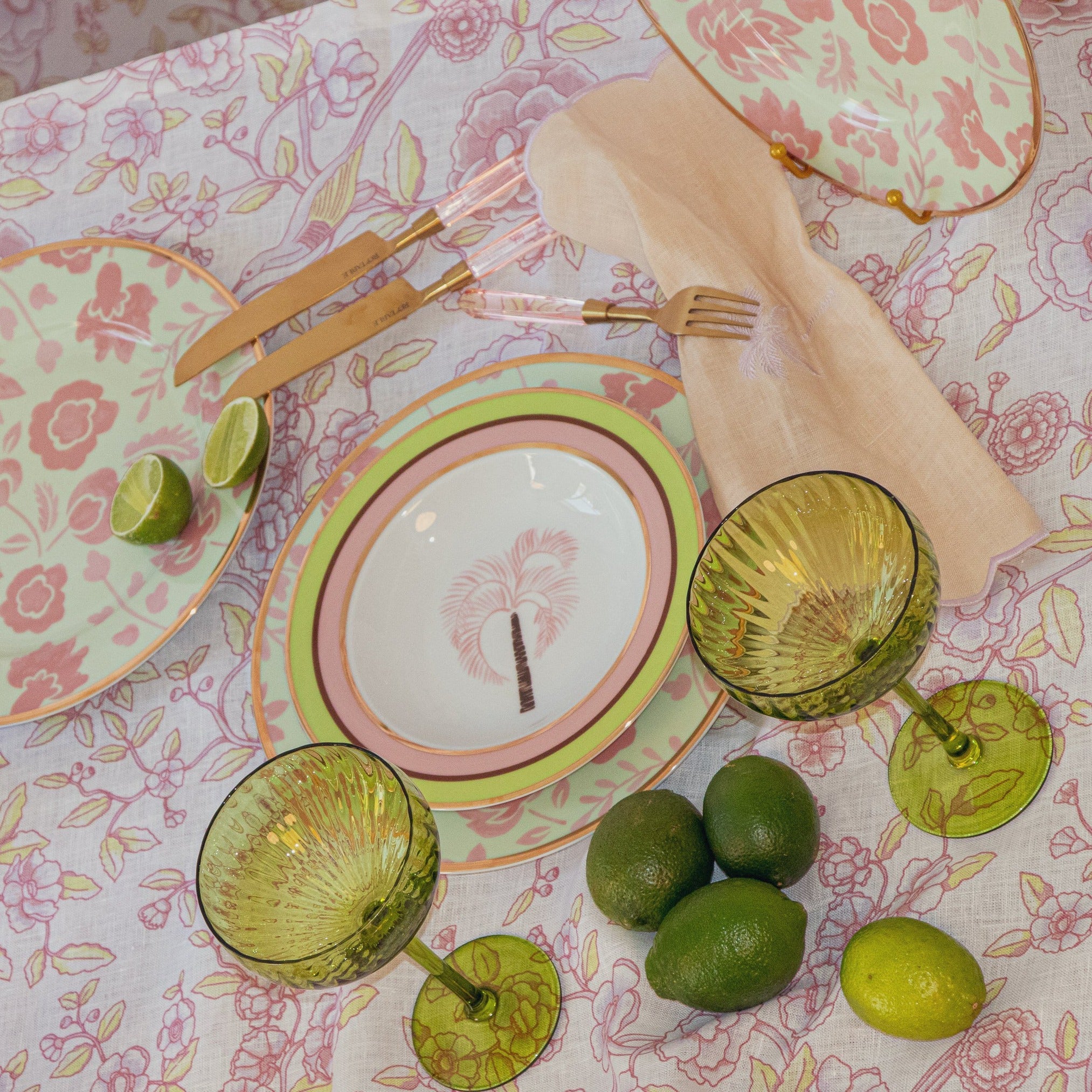 Pistachio & Lychee Palm Soup Bowl - Set of 4