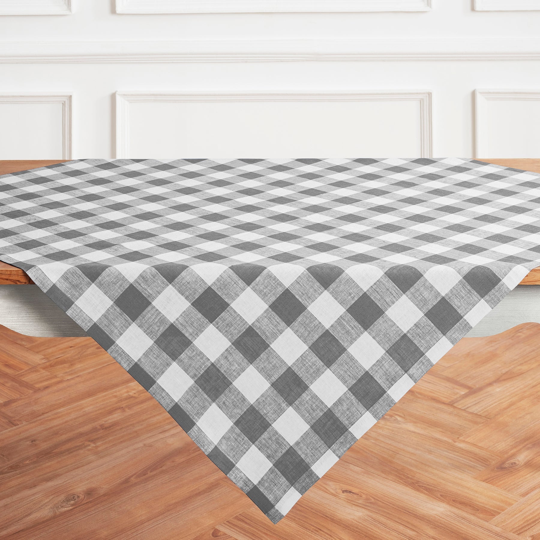 Buffalo Check Table Throw