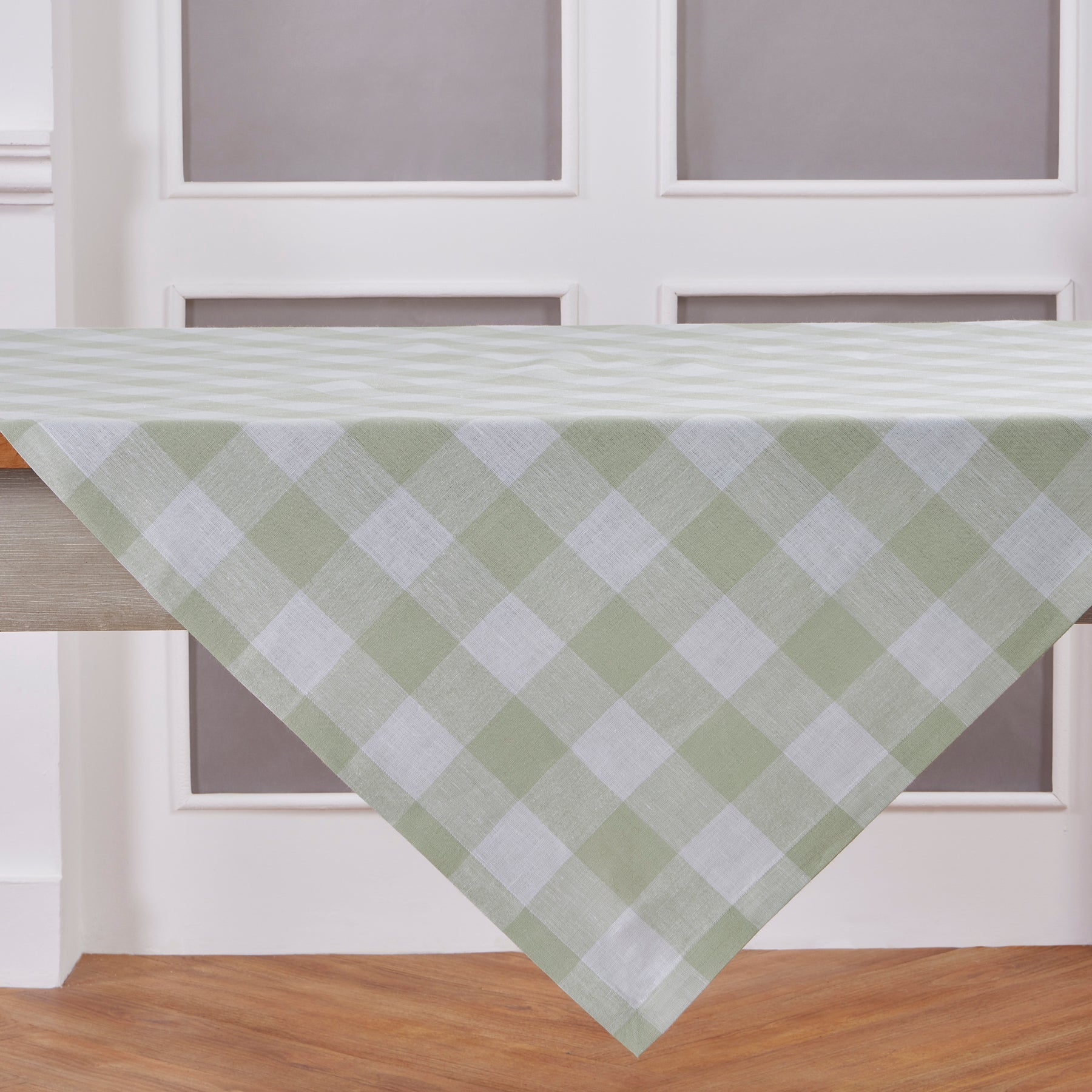 Buffalo Check Table Throw