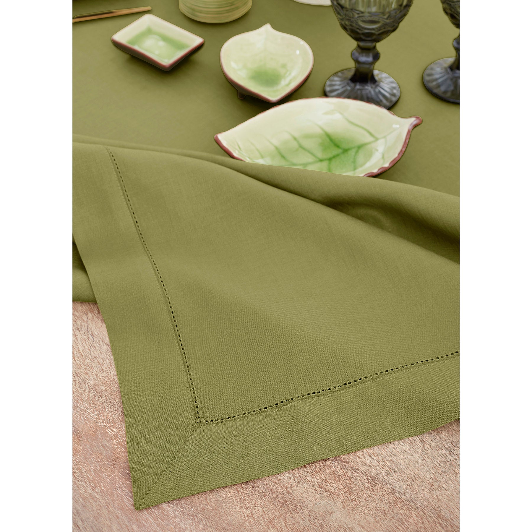 Classic Hemstitch Tablecloth