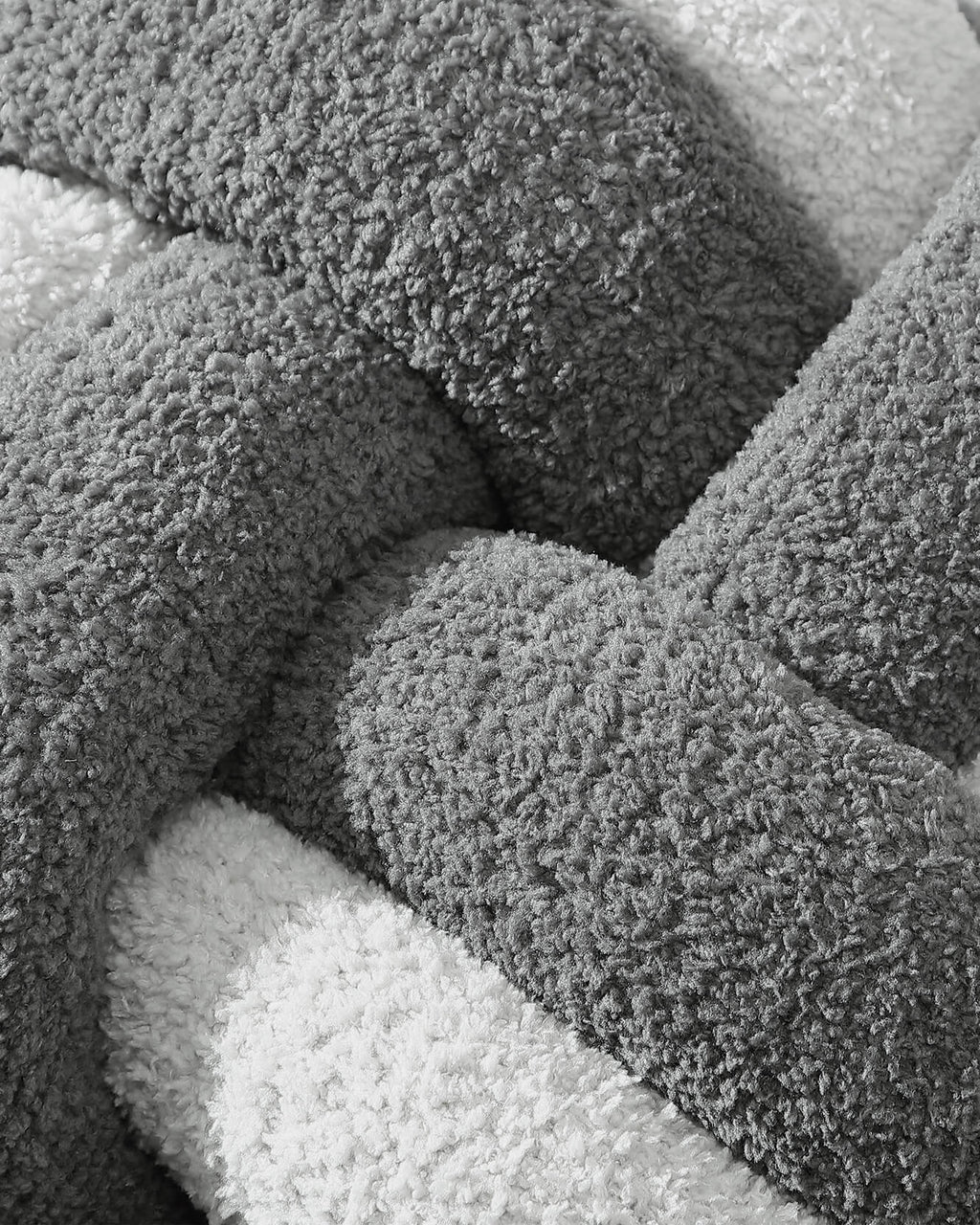Knot Pillow