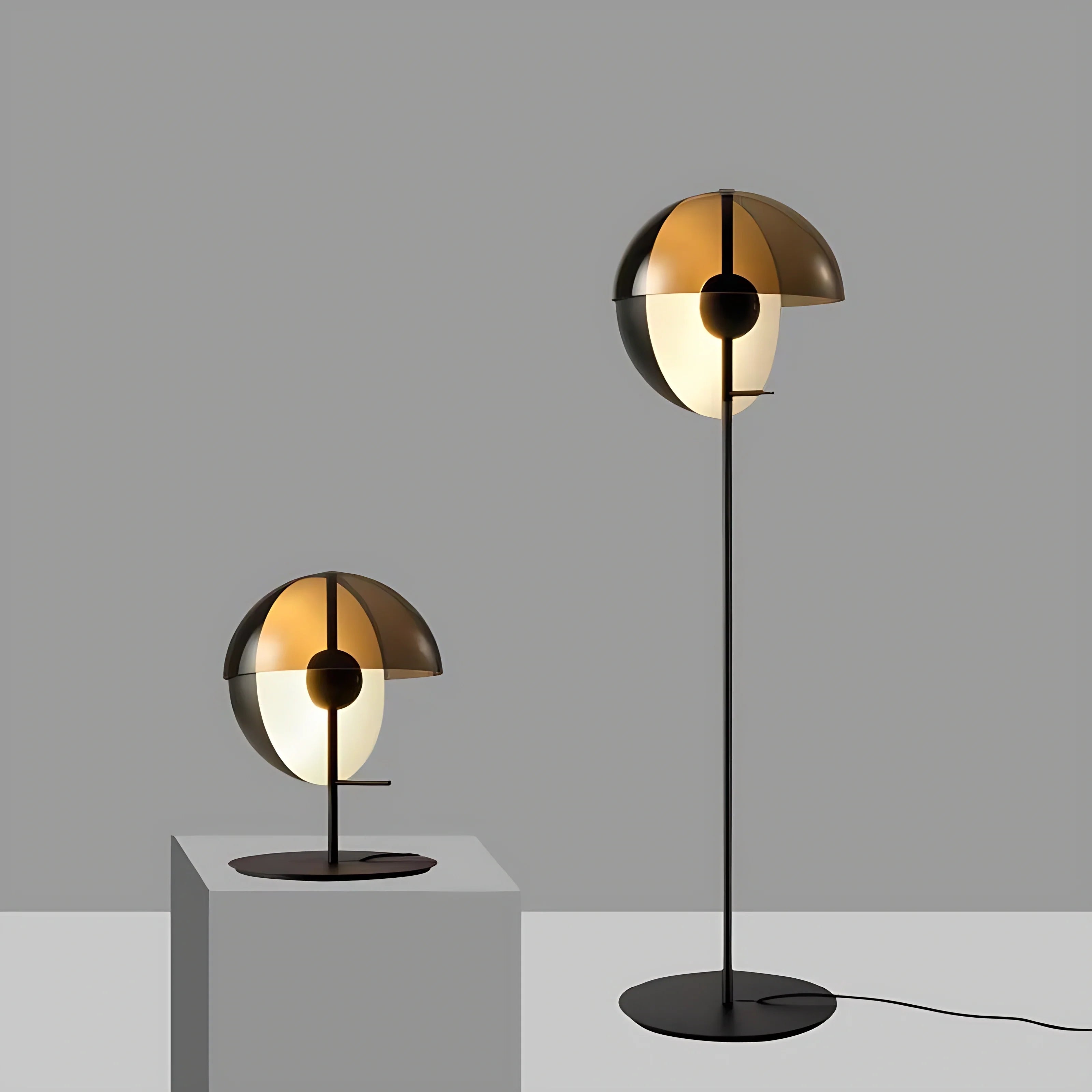 Theia Lamp