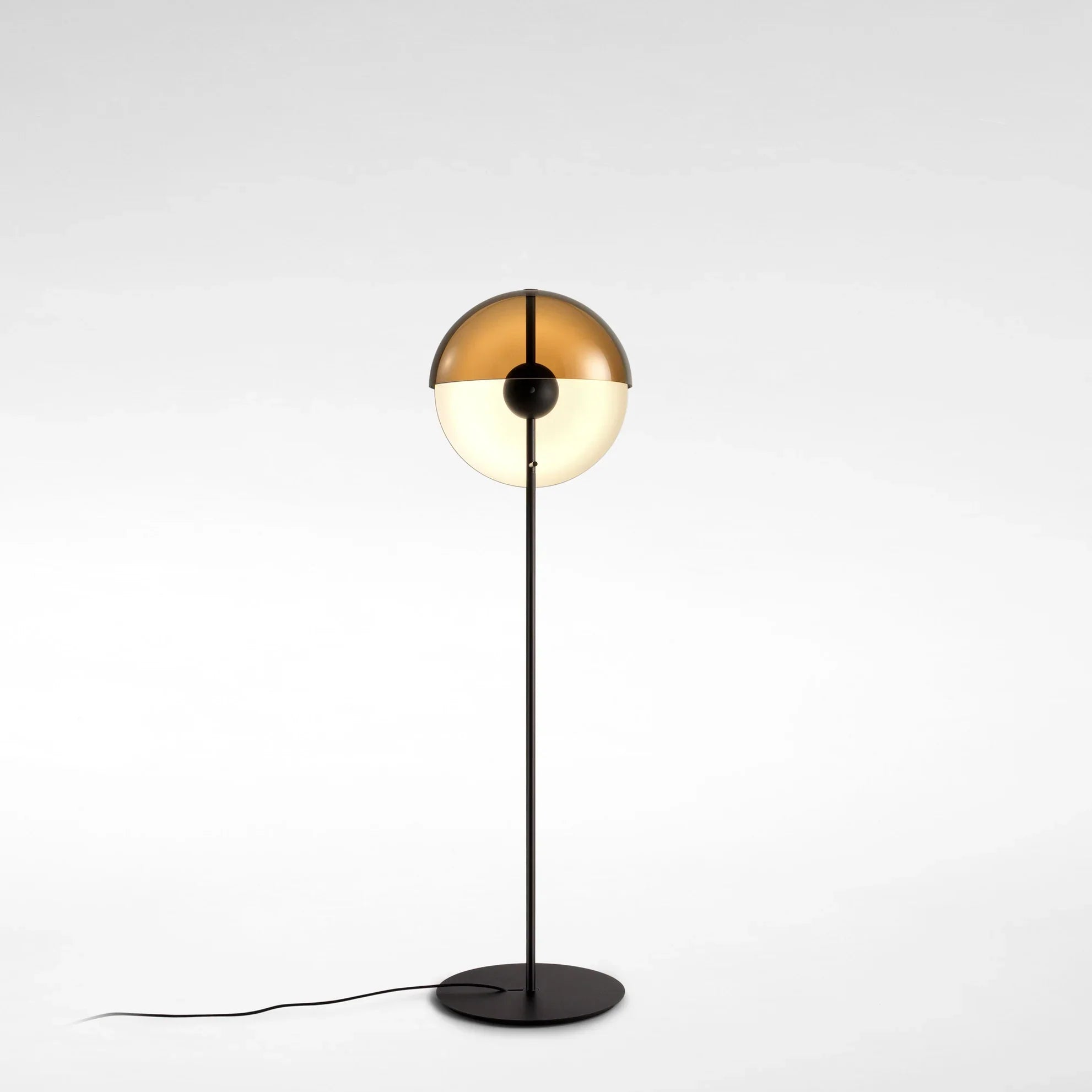 Theia Lamp