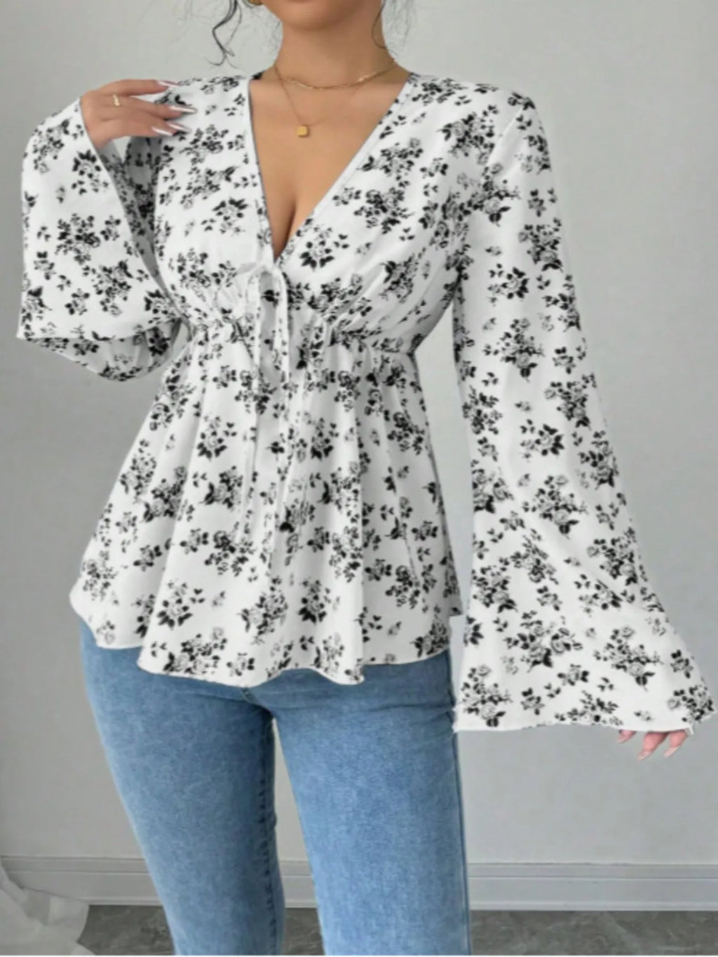 Floral Print V Neck Long Sleeve Buttoned Peplum Blouse