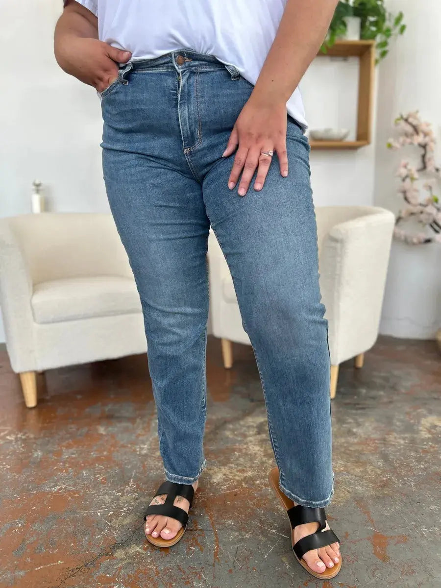 Full Size/Plus Size High Waist Straight Judy Blue Jeans