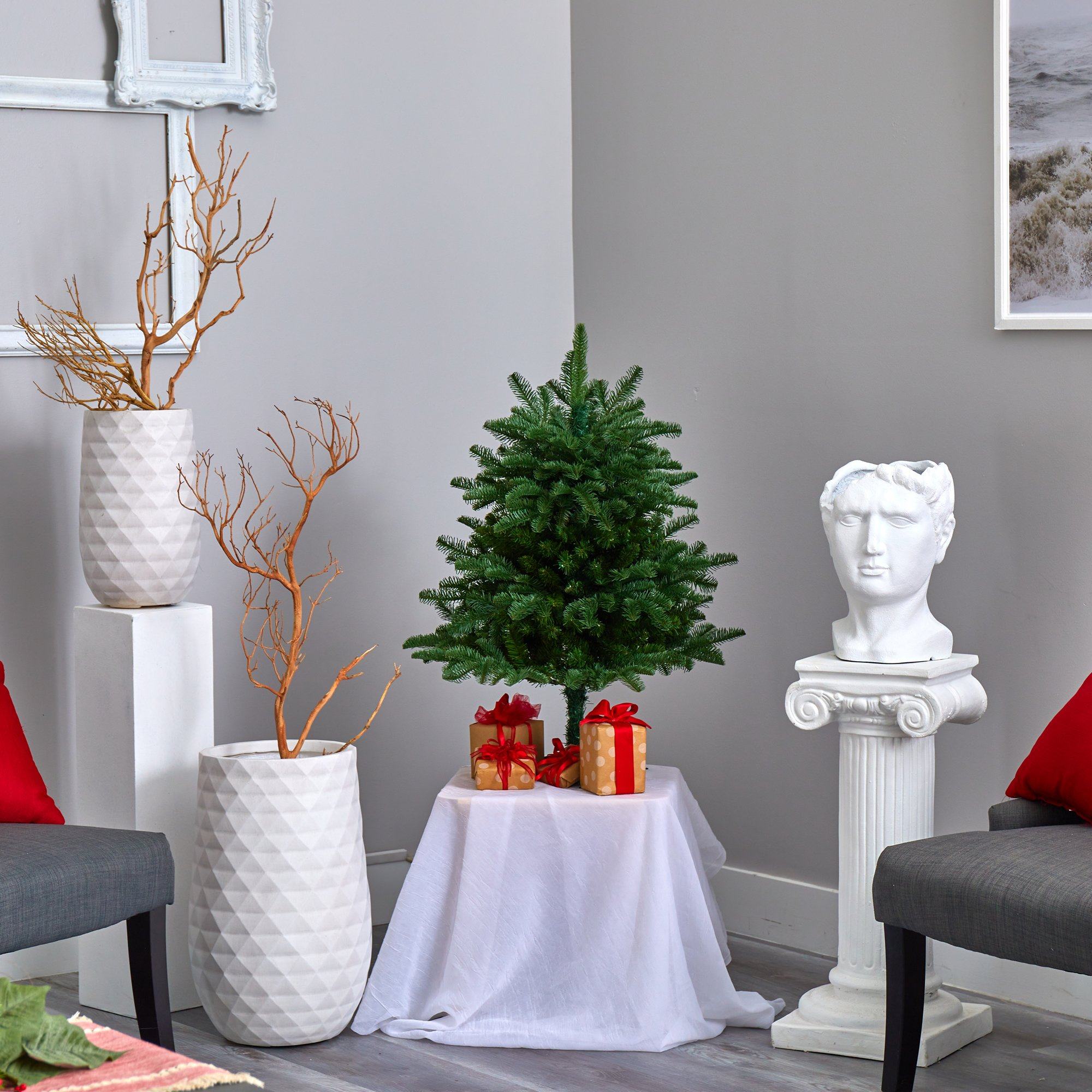 3’ South Carolina Spruce Artificial Christmas Tree with 458 Bendable Branches