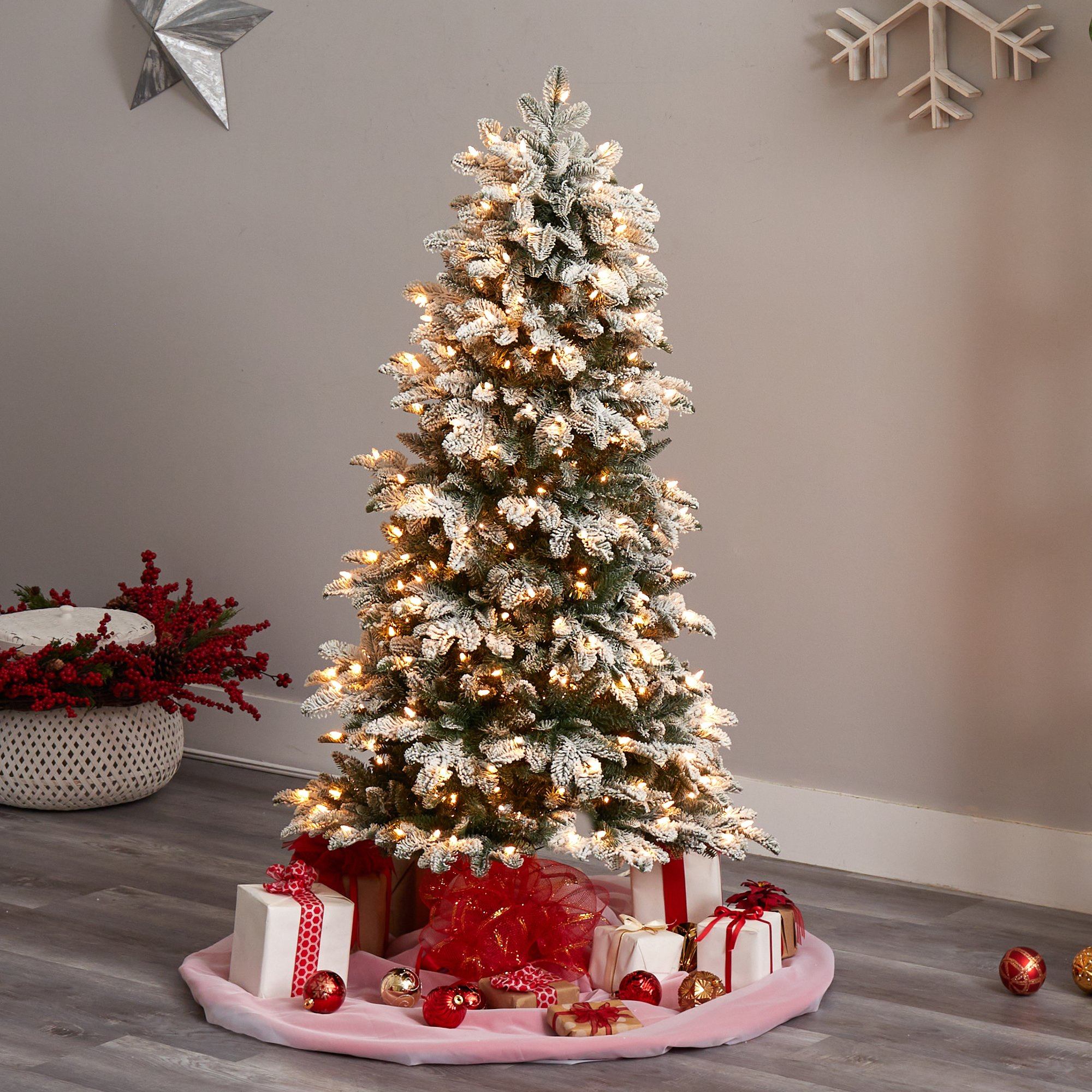 5’ Flocked North Carolina Fir Christmas Tree with 350 Warm White Lights and 1247 Bendable Branches